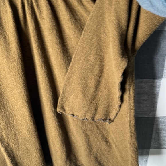 Texture and Thread Blouse - Picture 2 of 7